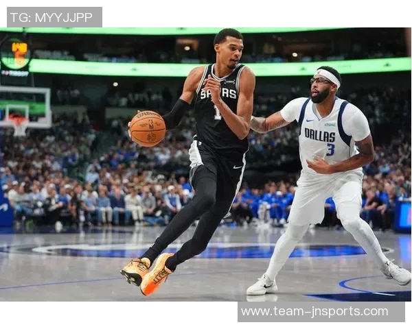 名记点评浓眉防守能力超群却被文班轻松突破如同路人甲