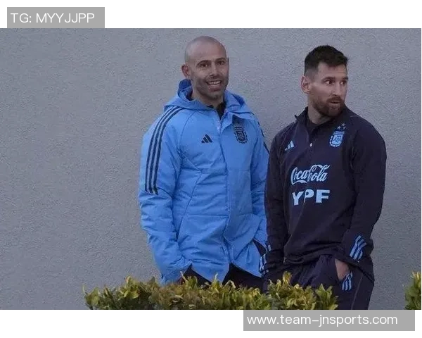 马斯切拉诺澄清与梅西关系良好讨论进攻空间并无争执 马斯切拉诺澄清与梅西关系良好讨论进攻空间并无争执