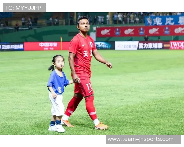 药厂CEO赛后怒闯裁判更衣室大声质问为何判罚引发轩然大波